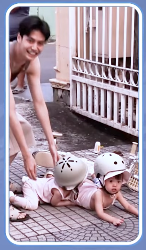 Hai b&aacute;nh b&egrave;o nh&agrave; "mom Dương" nghịch đủ tr&ograve;, nhưng cứ nh&igrave;n xe đạp th&igrave; r&eacute;n ngang: L&yacute; do c&oacute; li&ecirc;n quan đến ba Dương - Ảnh 3.