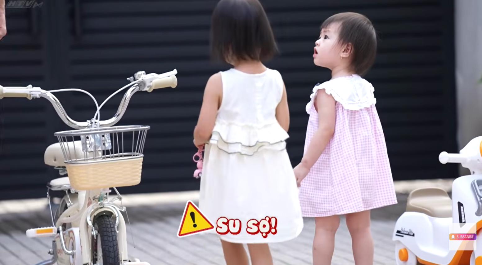 Hai b&aacute;nh b&egrave;o nh&agrave; "mom Dương" nghịch đủ tr&ograve;, nhưng cứ nh&igrave;n xe đạp th&igrave; r&eacute;n ngang: L&yacute; do c&oacute; li&ecirc;n quan đến ba Dương- Ảnh 4.
