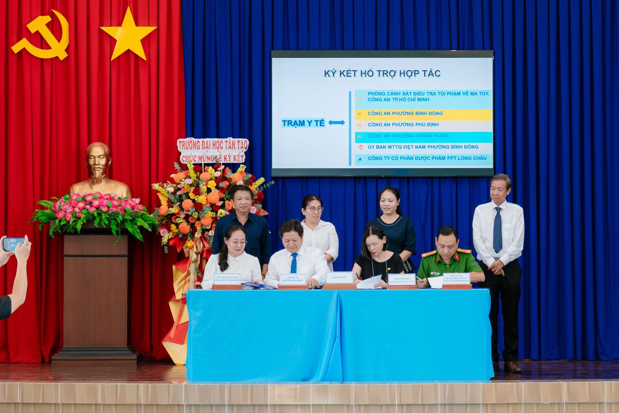 Doanh nghiệp c&ugrave;ng đơn vị y tế n&acirc;ng chất &ldquo;điểm chạm&rdquo; trong chăm s&oacute;c sức khỏe- Ảnh 3.