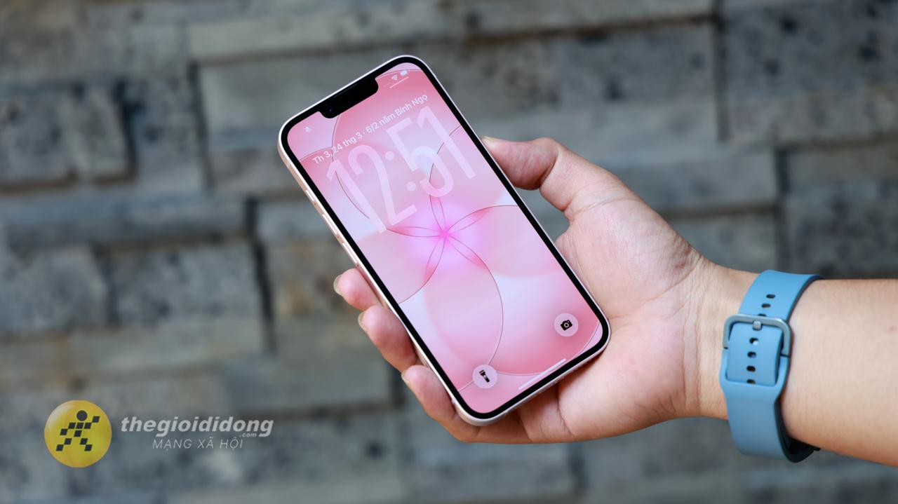 iPhone 17e với iPhone 16: Đừng l&atilde;ng ph&iacute; tiền của bạn? - Ảnh 1.