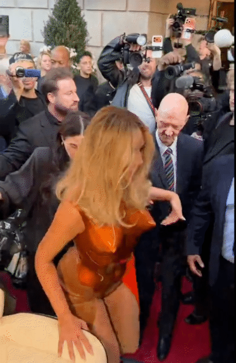 Kim Kardashian h&eacute; lộ hậu trường Met Gala 2026: Bộ đồ "l&agrave;nh" nhất lịch sử, vẫn kh&ocirc;ng thể ngồi, kh&ocirc;ng d&aacute;m đi vệ sinh- Ảnh 11.