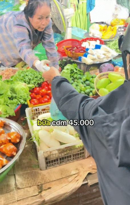 Thu nhập 13 triệu đồng/tháng và bữa cơm 50 ngàn: Cách mẹ bỉm ở Lâm Đồng vun vén cho giấc mơ xây nhà 1,5 tỷ- Ảnh 15. Thu nhập 13 triệu đồng/tháng và bữa cơm 50 ngàn: Cách mẹ bỉm ở Lâm Đồng vun vén cho giấc mơ xây nhà 1,5 tỷ- Ảnh 15.