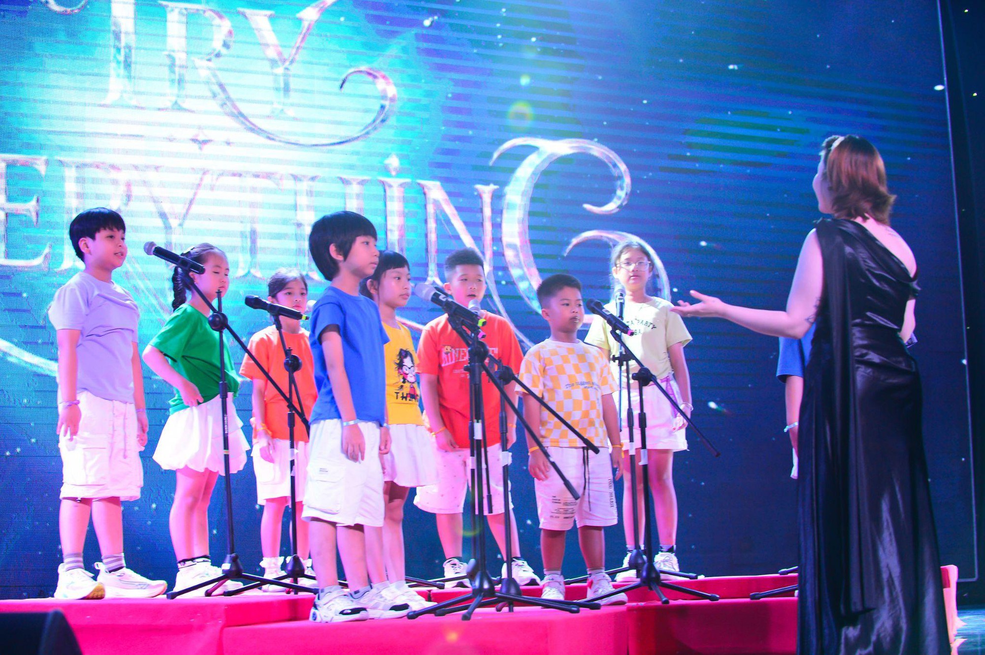 Từ thư mời đại học quốc tế đến lời hẹn sống tử tế với thế giới - Ảnh 2.