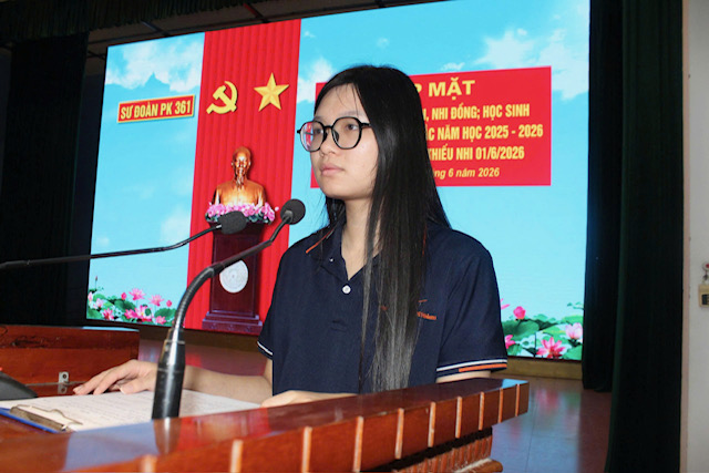 Sư đo&agrave;n Ph&ograve;ng kh&ocirc;ng 361 gặp mặt, tuy&ecirc;n dương con c&aacute;n bộ, qu&acirc;n nh&acirc;n đạt th&agrave;nh t&iacute;ch xuất sắc năm học 2025&ndash;2026 - Ảnh 3.