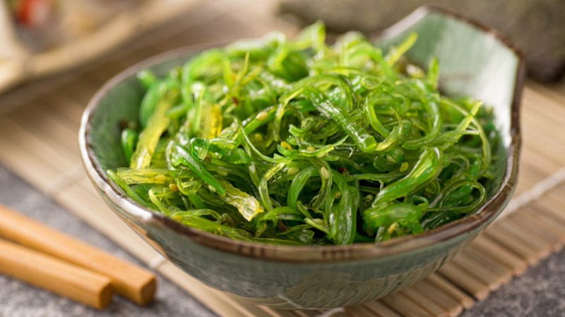 Đừng chỉ uống nước để giảm cân mùa hè: 5 thực phẩm ăn buổi tối giúp cơ thể đốt mỡ ngay cả khi đang ngủ - Ảnh 3.