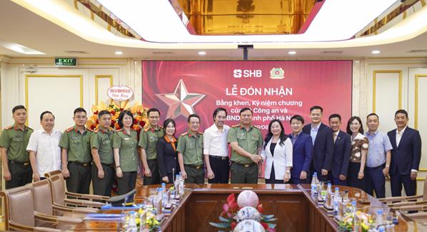 Bộ C&ocirc;ng an tặng bằng khen cho SHB - Ảnh 2.