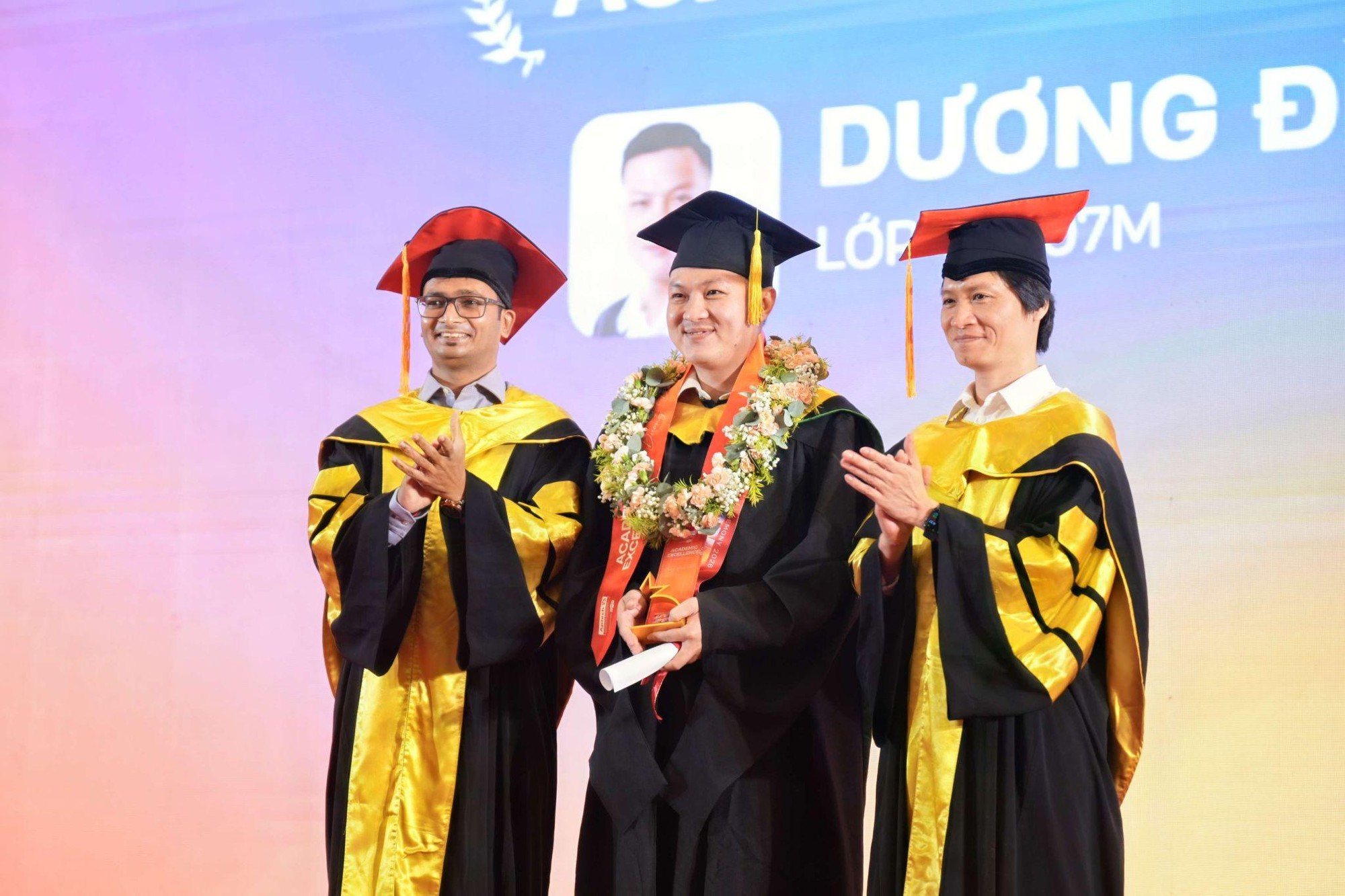 Hai h&agrave;nh tr&igrave;nh kh&aacute;c biệt, chung đ&iacute;ch đến thủ khoa ng&agrave;nh c&ocirc;ng nghệ tại FPT- Ảnh 1.