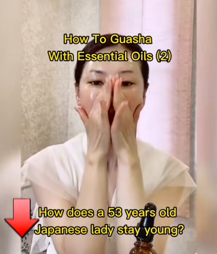 L&agrave;n da tuổi U60 vẫn căng b&oacute;ng, hồng h&agrave;o: Người phụ nữ Nhật Bản duy tr&igrave; một "chi&ecirc;u" n&acirc;ng cơ đơn giản suốt h&agrave;ng chục năm - Ảnh 7.