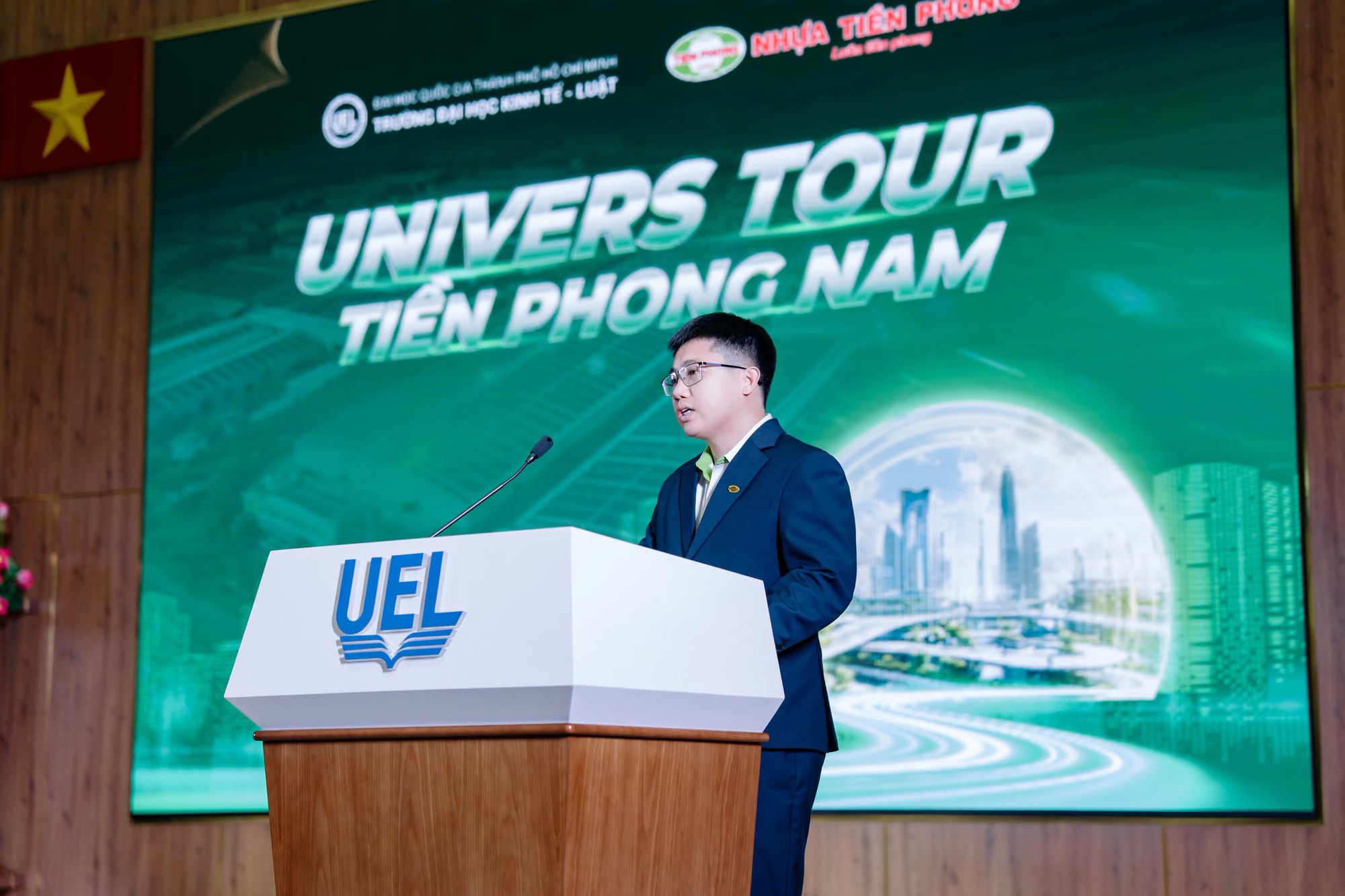 Univers Tour Tiền Phong Nam kết nối sinh vi&ecirc;n TPHCM với xu hướng ph&aacute;t triển bền vững - Ảnh 1.
