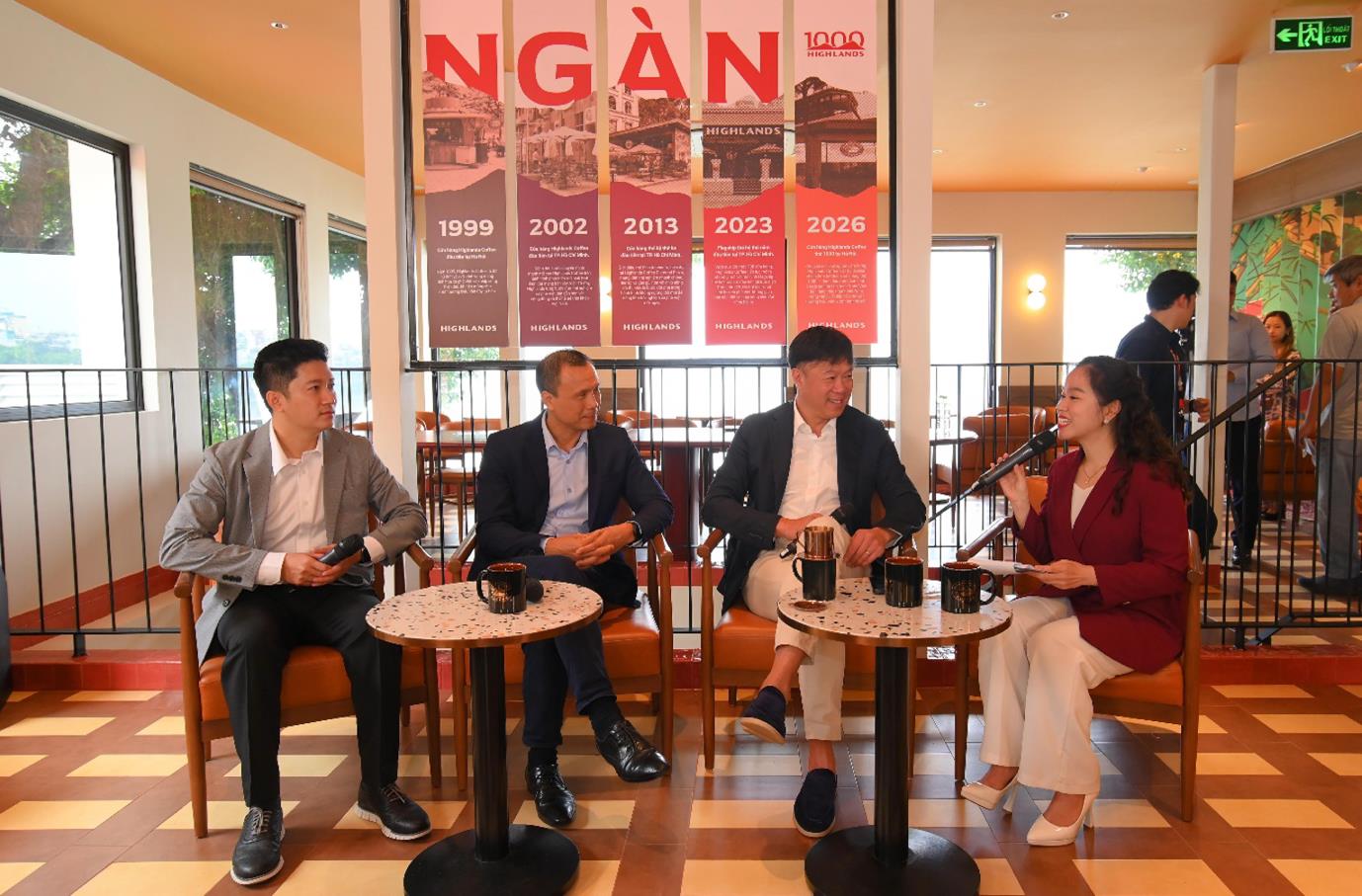 Highlands Coffee chạm cột mốc 1000 cửa hàng tại Việt Nam - Ảnh 2. Highlands Coffee chạm cột mốc 1000 cửa hàng tại Việt Nam - Ảnh 2.