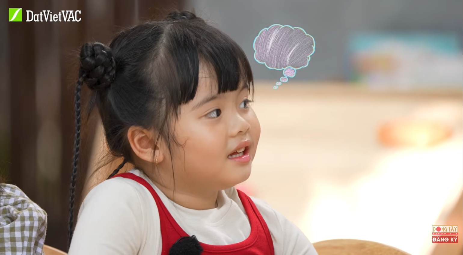 Bé Tư - con gái hot mom miền Tây: Sở hữu chiếc bụng "ăn gì cũng thấy ngon", là chiến thần ngoại giao của show truyền hình- Ảnh 5. Bé Tư - con gái hot mom miền Tây: Sở hữu chiếc bụng "ăn gì cũng thấy ngon", là chiến thần ngoại giao của show truyền hình- Ảnh 5.