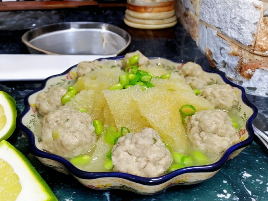 Lần đầu tiên mẹ tôi làm món hấp này đã gây ấn tượng ngay khi đặt lên bàn ăn, cả nhà thi nhau "gắp nhoay nhoáy" - Ảnh 2.