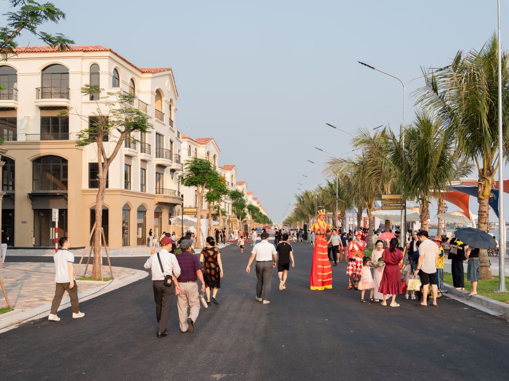 Royal Boulevard: Nơi d&ograve;ng tiền bền vững v&agrave; chất sống thượng lưu c&ugrave;ng thăng hoa- Ảnh 1.