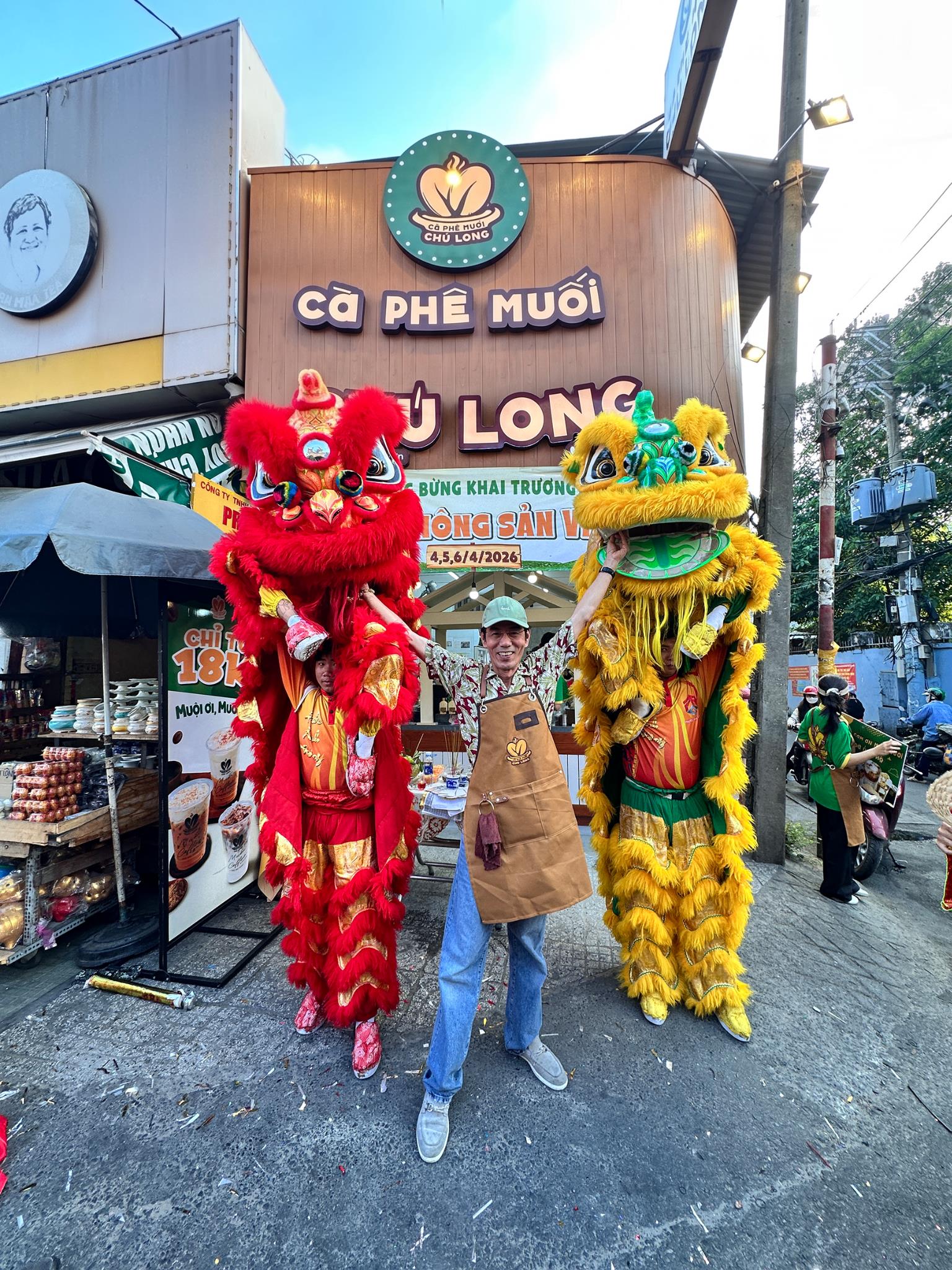 C&agrave; ph&ecirc; muối ch&uacute; Long v&agrave; những vi&ecirc;n gạch đầu ti&ecirc;n đ&aacute;nh dấu bước chuyển m&igrave;nh mới - Ảnh 2.