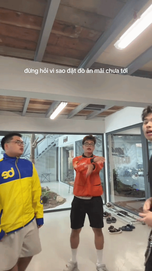 Bộ 3 "boy phố" mới nổi: Bi B&eacute;o - con trai nghệ sỹ Xu&acirc;n Bắc giật spotlight chỉ v&igrave; 1 nụ cười- Ảnh 1.