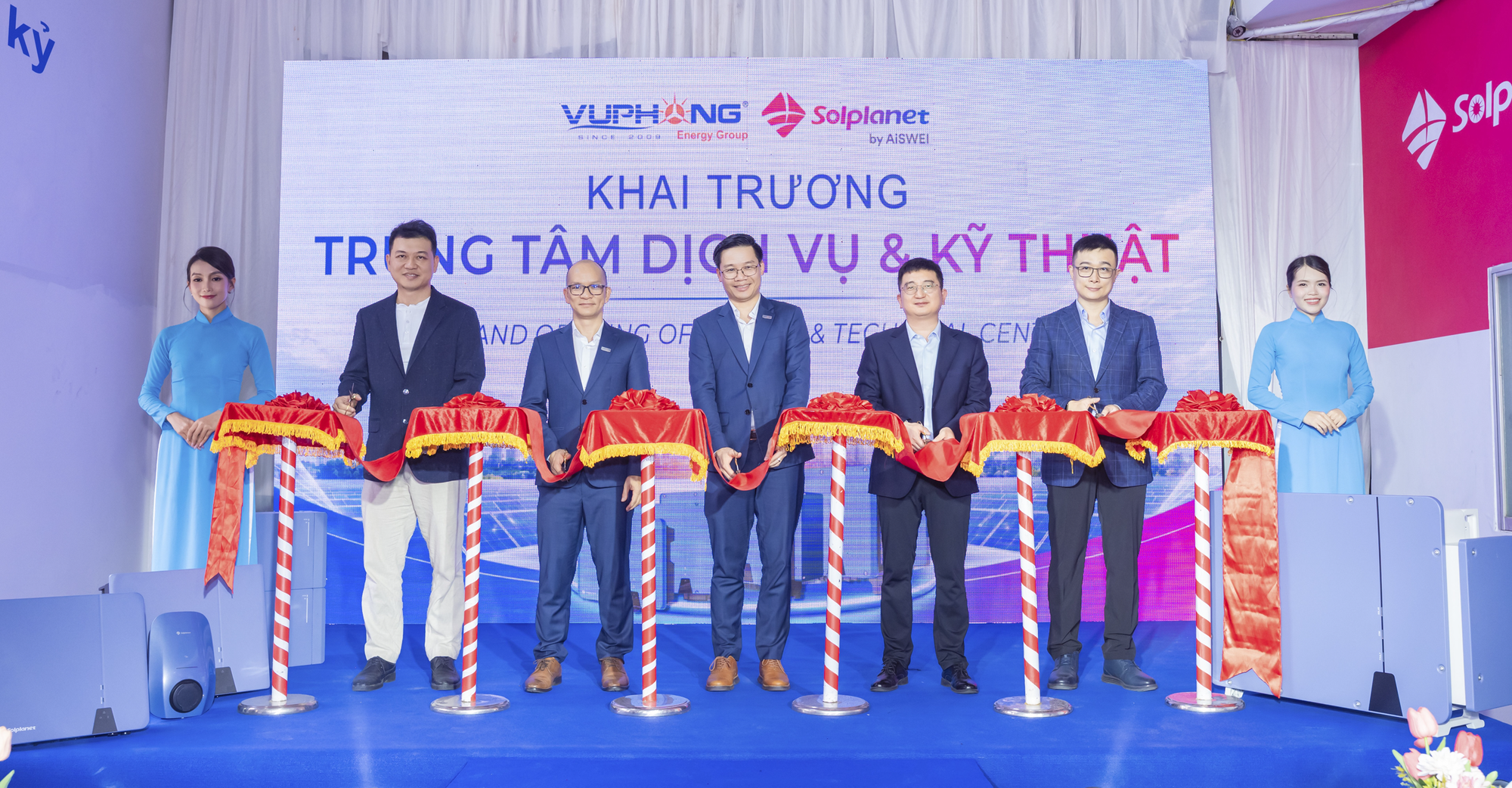 Vũ Phong Energy Group ch&iacute;nh thức l&agrave; Master Distributor Solplanet, khai trương Trung t&acirc;m Kỹ thuật - Ảnh 1.