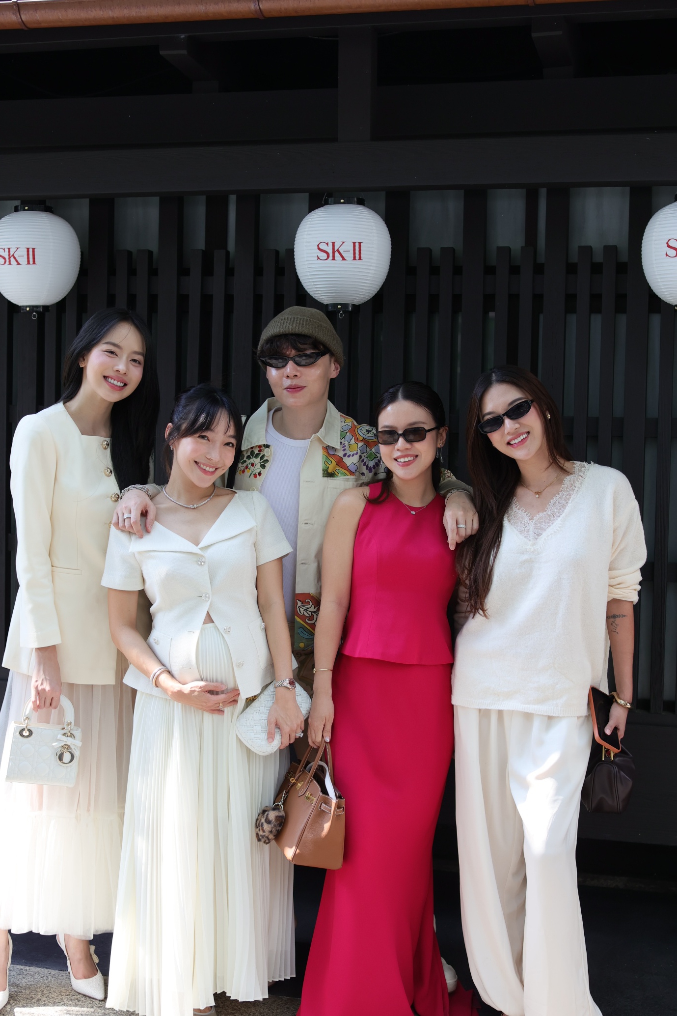 Khung h&igrave;nh &ldquo;gấp đ&ocirc;i visual&rdquo; tại Kyoto: Hoa hậu Thanh Thủy c&ugrave;ng Ngọc nữ Th&aacute;i Lan Baifern Pimchanok trong chuyến đi c&ugrave;ng SK-II - Ảnh 3.