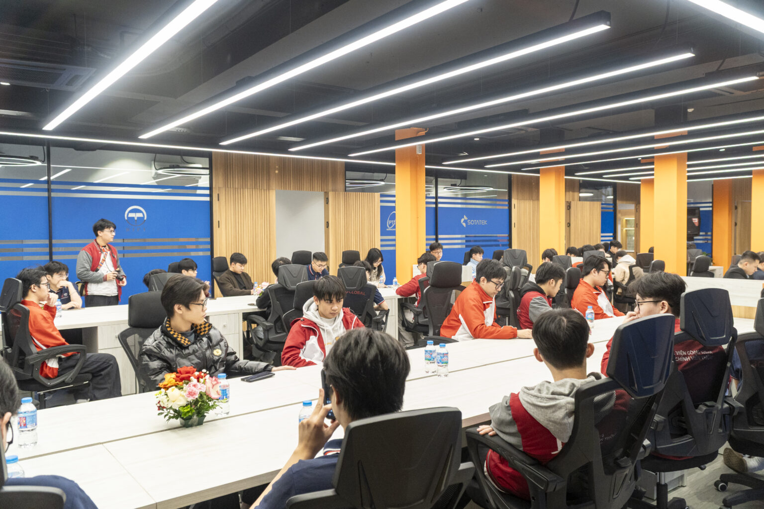 X&acirc;y dựng giải ph&aacute;p cho doanh nghiệp IT tỷ đồng: Sinh vi&ecirc;n PTIT đang thay đổi cuộc chơi trước l&agrave;n s&oacute;ng AI - Ảnh 2.