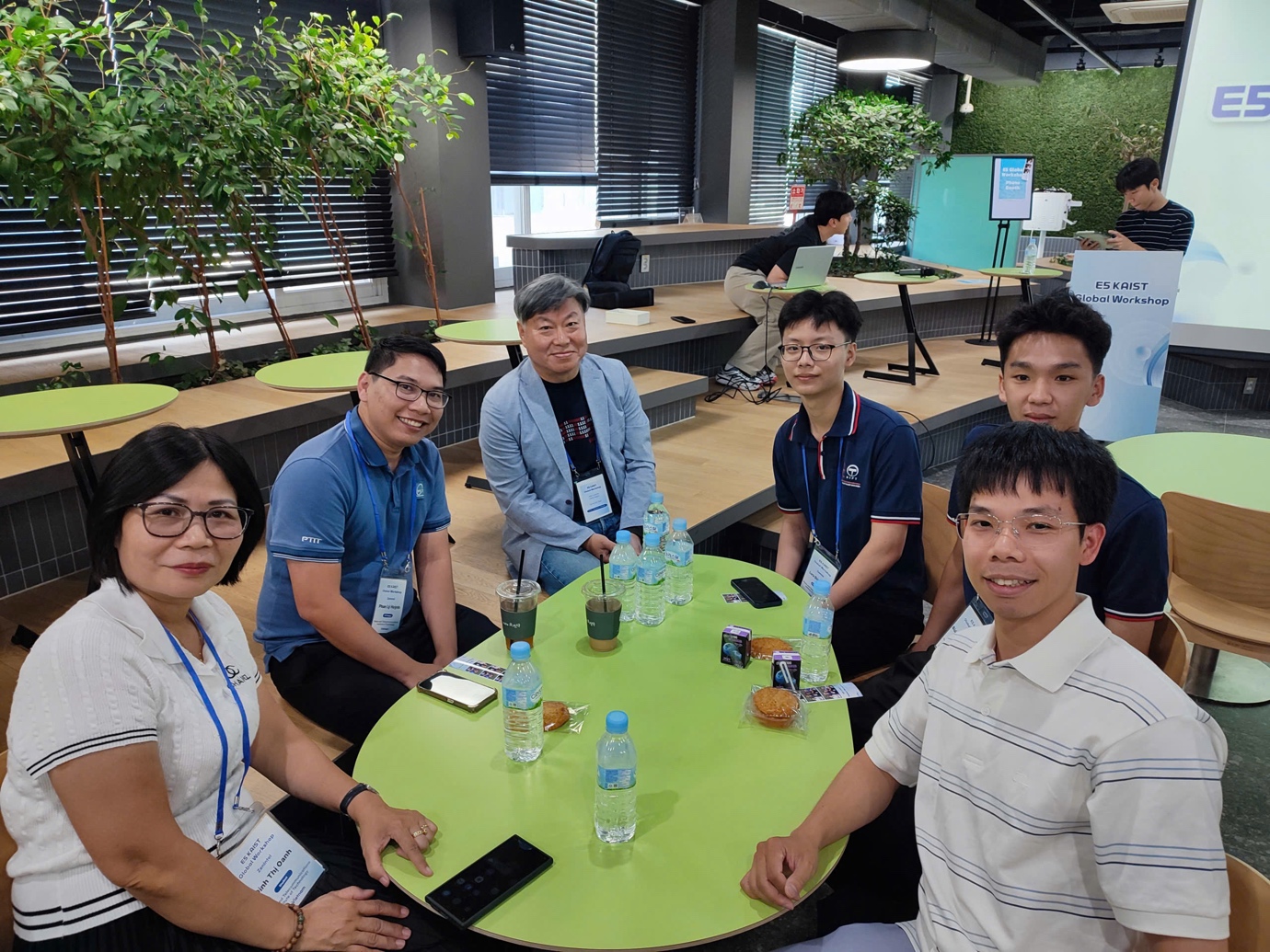 X&acirc;y dựng giải ph&aacute;p cho doanh nghiệp IT tỷ đồng: Sinh vi&ecirc;n PTIT đang thay đổi cuộc chơi trước l&agrave;n s&oacute;ng AI - Ảnh 3.
