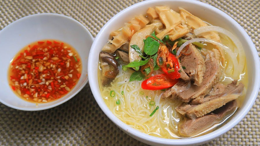 Công thức nấu 10 món ngon từ thịt vịt cho ngày Tết Đoan ngọ - Ảnh 2.