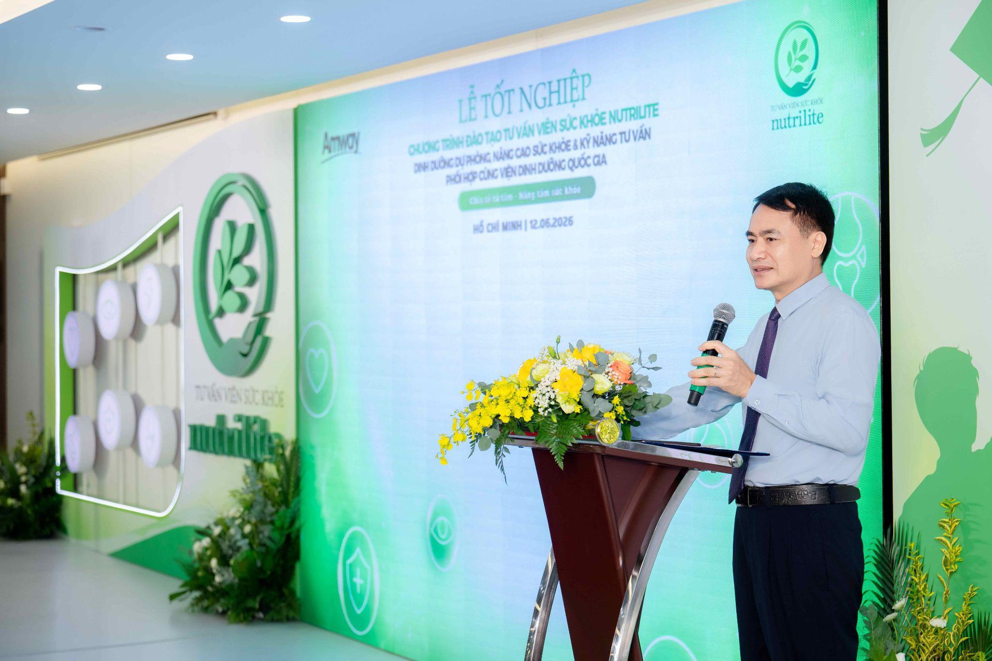 Gần 300 tư vấn vi&ecirc;n sức khỏe Nutrilite được đ&agrave;o tạo bởi Viện Dinh dưỡng Quốc gia - Ảnh 3.