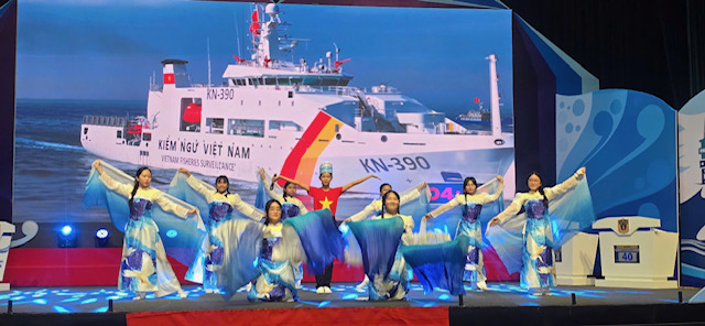 5 đội xuất sắc tranh t&agrave;i tại Chung kết khu vực Cuộc thi &ldquo;Em y&ecirc;u biển, đảo qu&ecirc; hương&rdquo; - Ảnh 10.