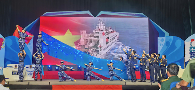 5 đội xuất sắc tranh t&agrave;i tại Chung kết khu vực Cuộc thi &ldquo;Em y&ecirc;u biển, đảo qu&ecirc; hương&rdquo; - Ảnh 1.