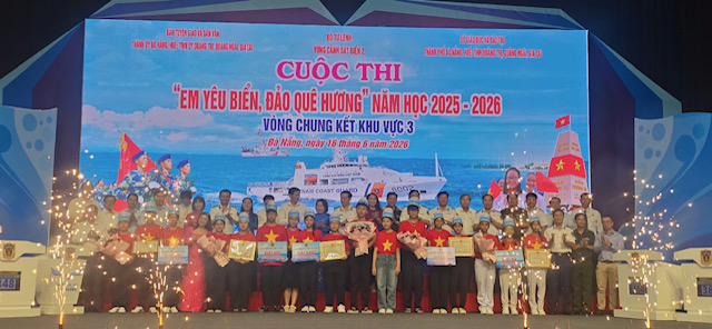 5 đội xuất sắc tranh t&agrave;i tại Chung kết khu vực Cuộc thi &ldquo;Em y&ecirc;u biển, đảo qu&ecirc; hương&rdquo; - Ảnh 11.
