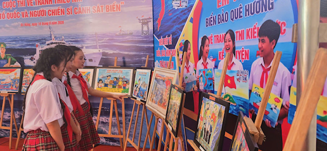5 đội xuất sắc tranh t&agrave;i tại Chung kết khu vực Cuộc thi &ldquo;Em y&ecirc;u biển, đảo qu&ecirc; hương&rdquo; - Ảnh 9.