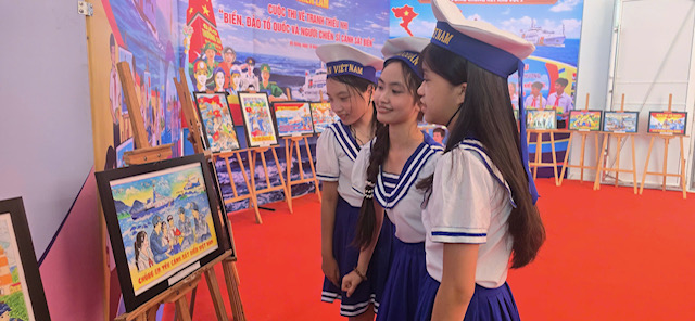5 đội xuất sắc tranh t&agrave;i tại Chung kết khu vực Cuộc thi &ldquo;Em y&ecirc;u biển, đảo qu&ecirc; hương&rdquo; - Ảnh 8.