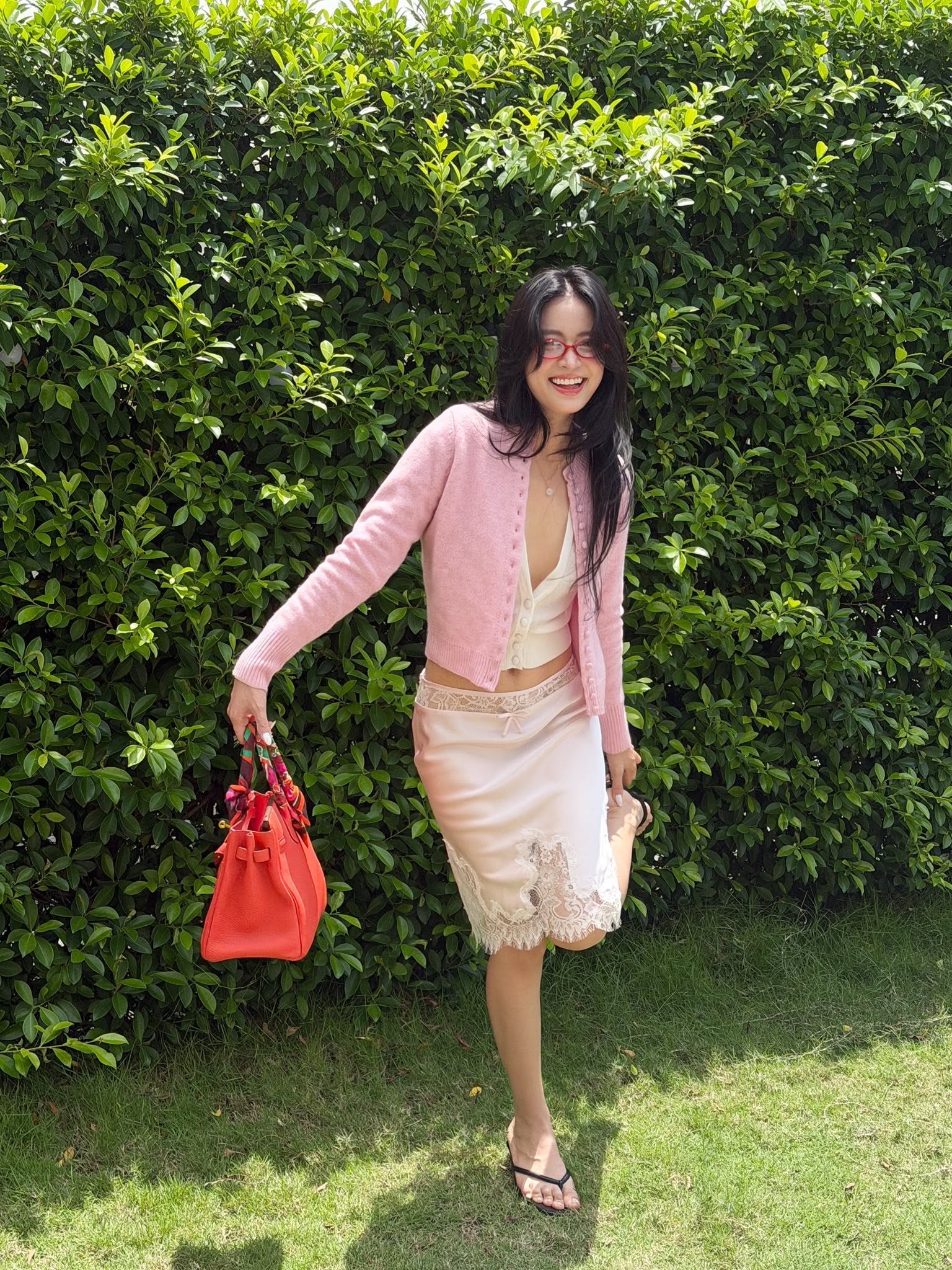 Nhận không ra Hoàng Thuỳ Linh - Ảnh 4.