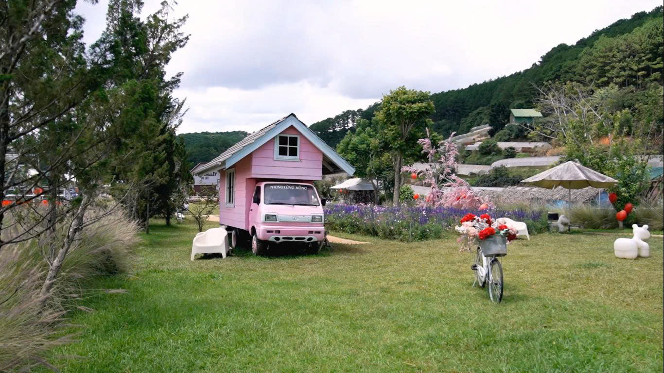 Pink Valley: Thung lũng đẹp như cổ t&iacute;ch ở Đ&agrave; Lạt khiến giới trẻ m&ecirc; mẩn chỉ với 120.000 đồng - Ảnh 1.