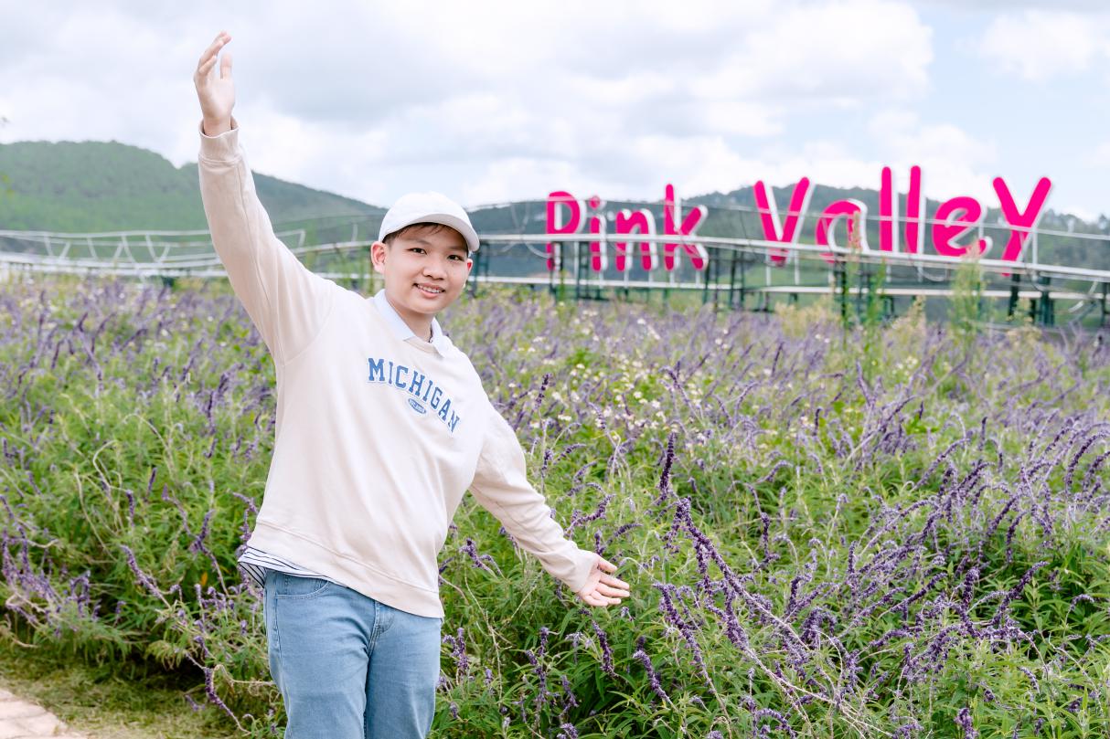 Pink Valley: Thung lũng đẹp như cổ t&iacute;ch ở Đ&agrave; Lạt khiến giới trẻ m&ecirc; mẩn chỉ với 120.000 đồng - Ảnh 3.