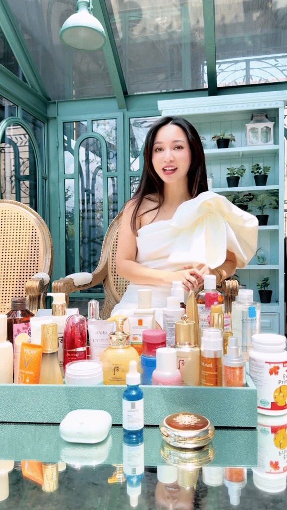 Hannah Olala và Võ Hà Linh: 2 “ngôi sao” giới skinbiz có sự nghiệp thế nào?- Ảnh 6. Hannah Olala và Võ Hà Linh: 2 “ngôi sao” giới skinbiz có sự nghiệp thế nào?- Ảnh 6.