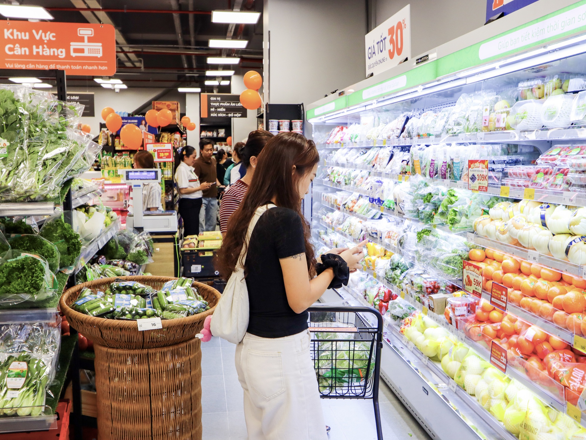 C&uacute; bắt tay gi&uacute;p Ahamove trở th&agrave;nh xương sống cho chiến lược kinh doanh của Kingfoodmart - Ảnh 2.
