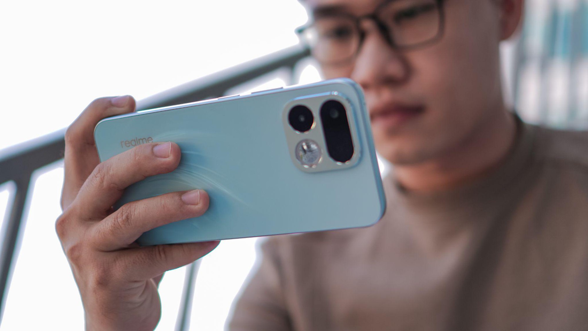 L&ecirc;n đời dế mới, ch&aacute;y trọn m&ugrave;a World Cup 2026 c&ugrave;ng "qu&aacute;i th&uacute;" pin 8000mAh realme 16T 5G tại Thế Giới Di Động- Ảnh 1.