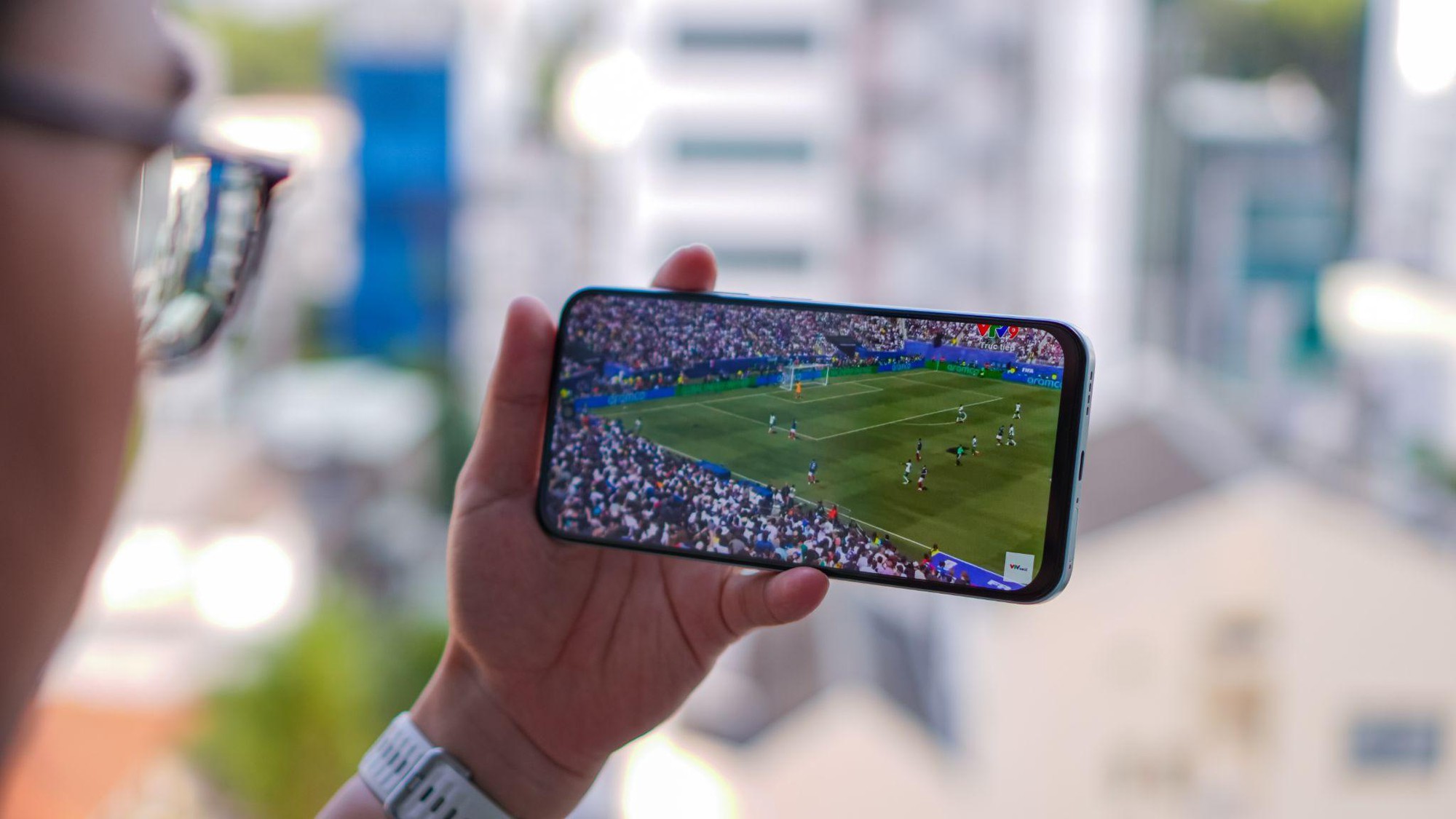 L&ecirc;n đời dế mới, ch&aacute;y trọn m&ugrave;a World Cup 2026 c&ugrave;ng "qu&aacute;i th&uacute;" pin 8000mAh realme 16T 5G tại Thế Giới Di Động- Ảnh 2.
