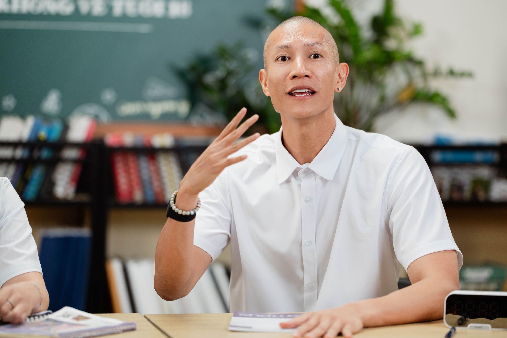 Kh&ocirc;ng phải l&agrave; một game thủ, Gen Z học ng&agrave;nh g&igrave; để lọt v&agrave;o &ldquo;mắt xanh&rdquo; của &ocirc;ng lớn Esports TK Nguyễn- Ảnh 3.
