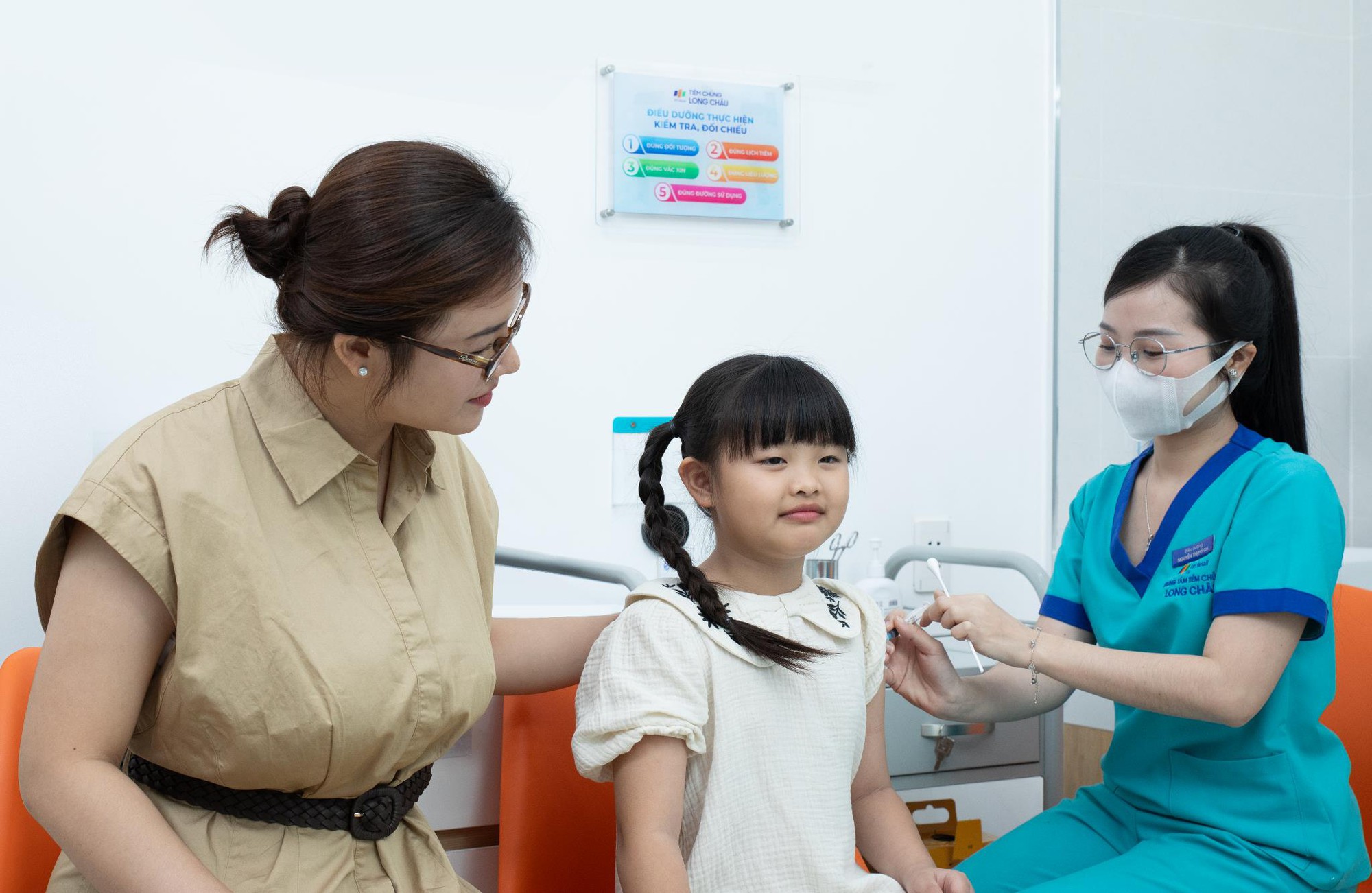 N&atilde;o m&ocirc; cầu &ldquo;c&agrave;n qu&eacute;t&rdquo; sức khỏe trong 24 giờ: B&aacute;c sĩ lưu &yacute; c&aacute;ch ph&ograve;ng bệnh chủ động cho trẻ - Ảnh 3.