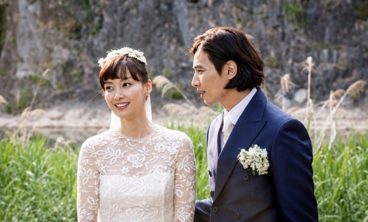 Bóc trần hôn nhân của Won Bin - Lee Na Young, nhà gái ở ẩn theo chồng hóa ra đều có lý do - Ảnh 1.