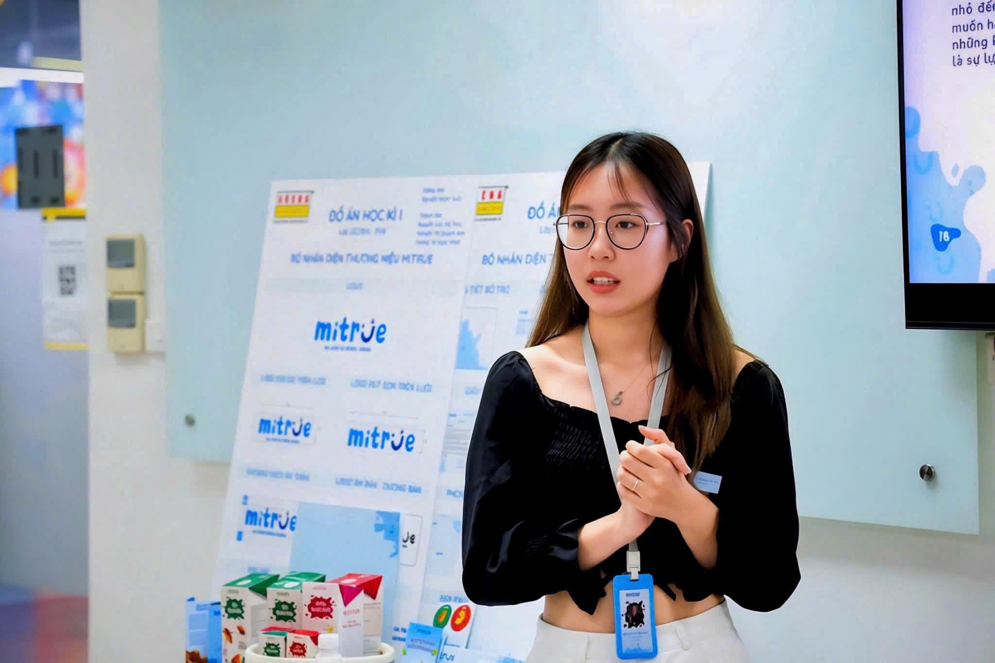 Từ định hướng &ldquo;ngược đời&rdquo; của mẹ đến h&agrave;nh tr&igrave;nh chinh phục ng&agrave;nh Mỹ thuật đa phương tiện của Nguyễn Cao Mỹ T&acirc;m - Ảnh 2.