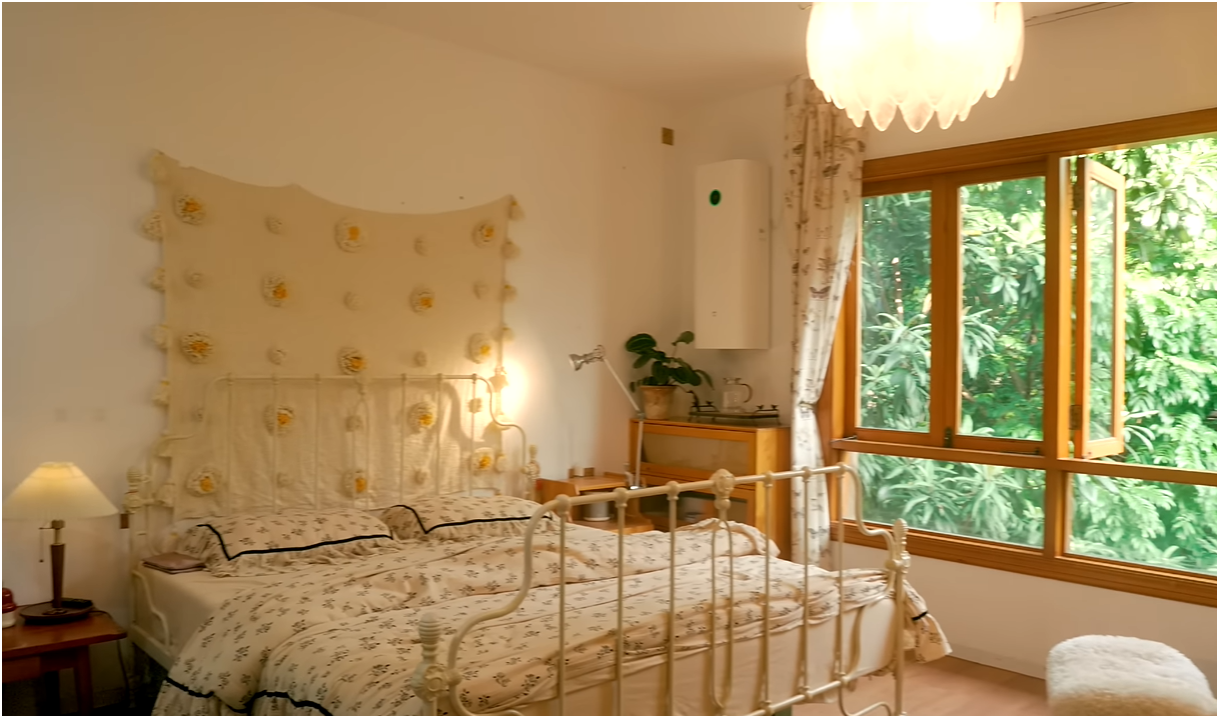 Bên trong biệt thự cổ 300m2 giữa rừng của nữ TikToker 3 triệu follower - Ảnh 18.