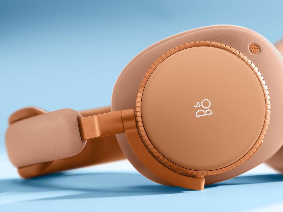 Beoplay H100 &ndash; Di sản 100 năm l&agrave;m n&ecirc;n l&aacute;t cắt hiện đại- Ảnh 9.