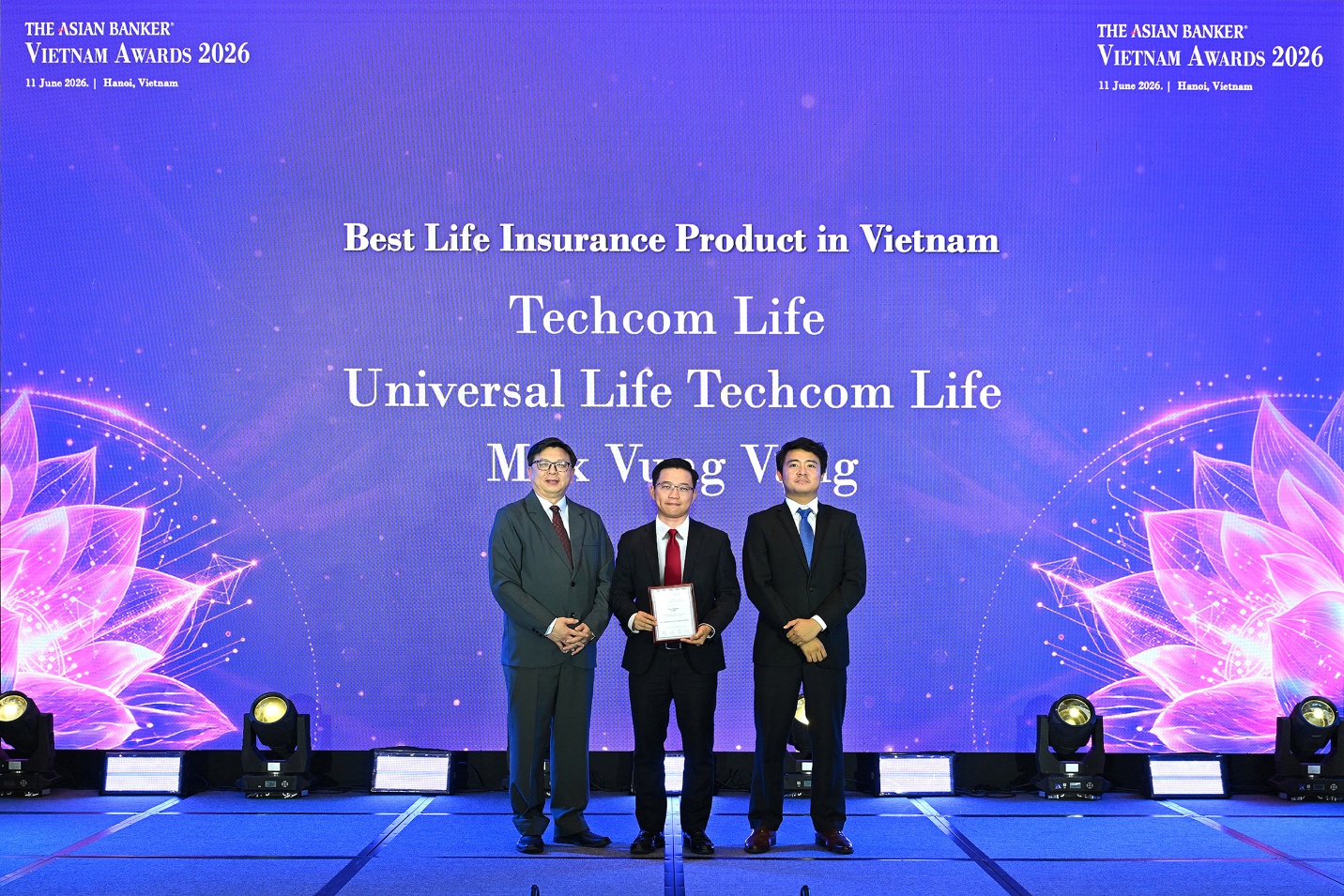 Techcombank v&agrave; Techcom Life ghi dấu ấn đậm n&eacute;t tại đấu trường ch&acirc;u lục với 3 giải thưởng từ The Asian Banker 2026 - Ảnh 1.