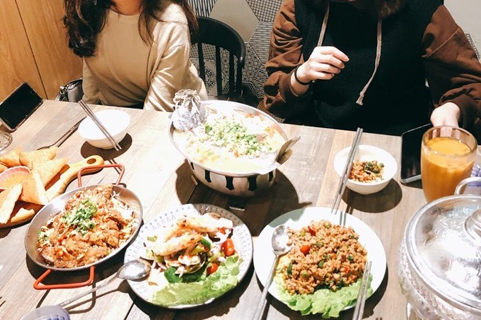 Nữ nh&acirc;n vi&ecirc;n văn ph&ograve;ng 40 tuổi giảm 8kg, nhỏ đi 7cm v&ograve;ng eo sau 6 th&aacute;ng kh&ocirc;ng ăn m&oacute;n n&agrave;y v&agrave;o c&ugrave;ng 1 thời điểm mỗi ng&agrave;y- Ảnh 2.