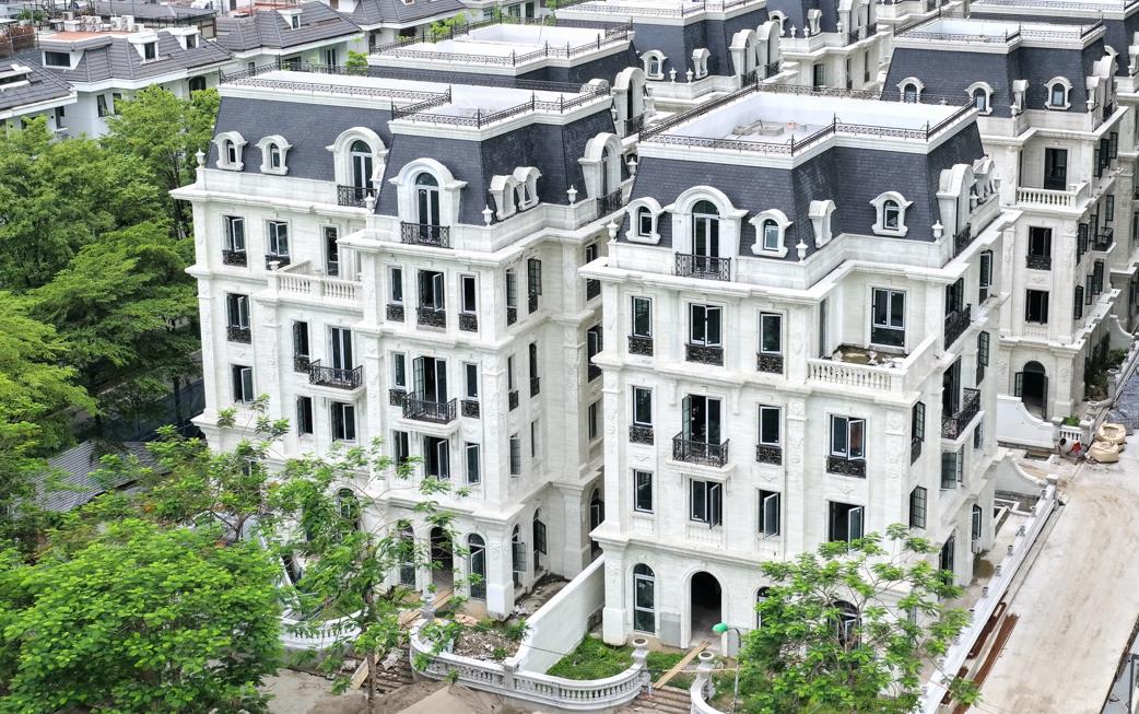 Cận cảnh BST dinh thự si&ecirc;u sang giữa Ciputra: diện t&iacute;ch s&agrave;n cả ng&agrave;n m2, sổ đỏ trao tay ngay khi nhận nh&agrave; - Ảnh 3.