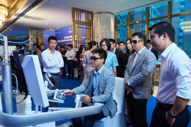 Vinmec khai trương hệ thống Trung t&acirc;m phẫu thuật Robot C&ocirc;ng nghệ cao - Kiến tạo hệ sinh th&aacute;i phẫu thuật Robot đa kết nối đầu ti&ecirc;n tại Việt Nam - Ảnh 6.