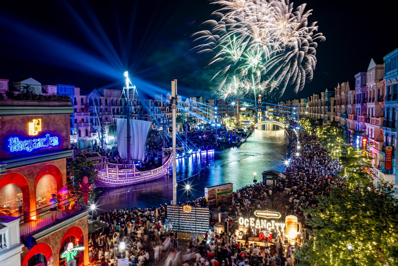 Ng&agrave;y hội nướng & bia tại Ocean City khai m&agrave;n b&ugrave;ng nổ, thu h&uacute;t h&agrave;ng chục ngh&igrave;n lượt kh&aacute;ch tham dự - Ảnh 16.