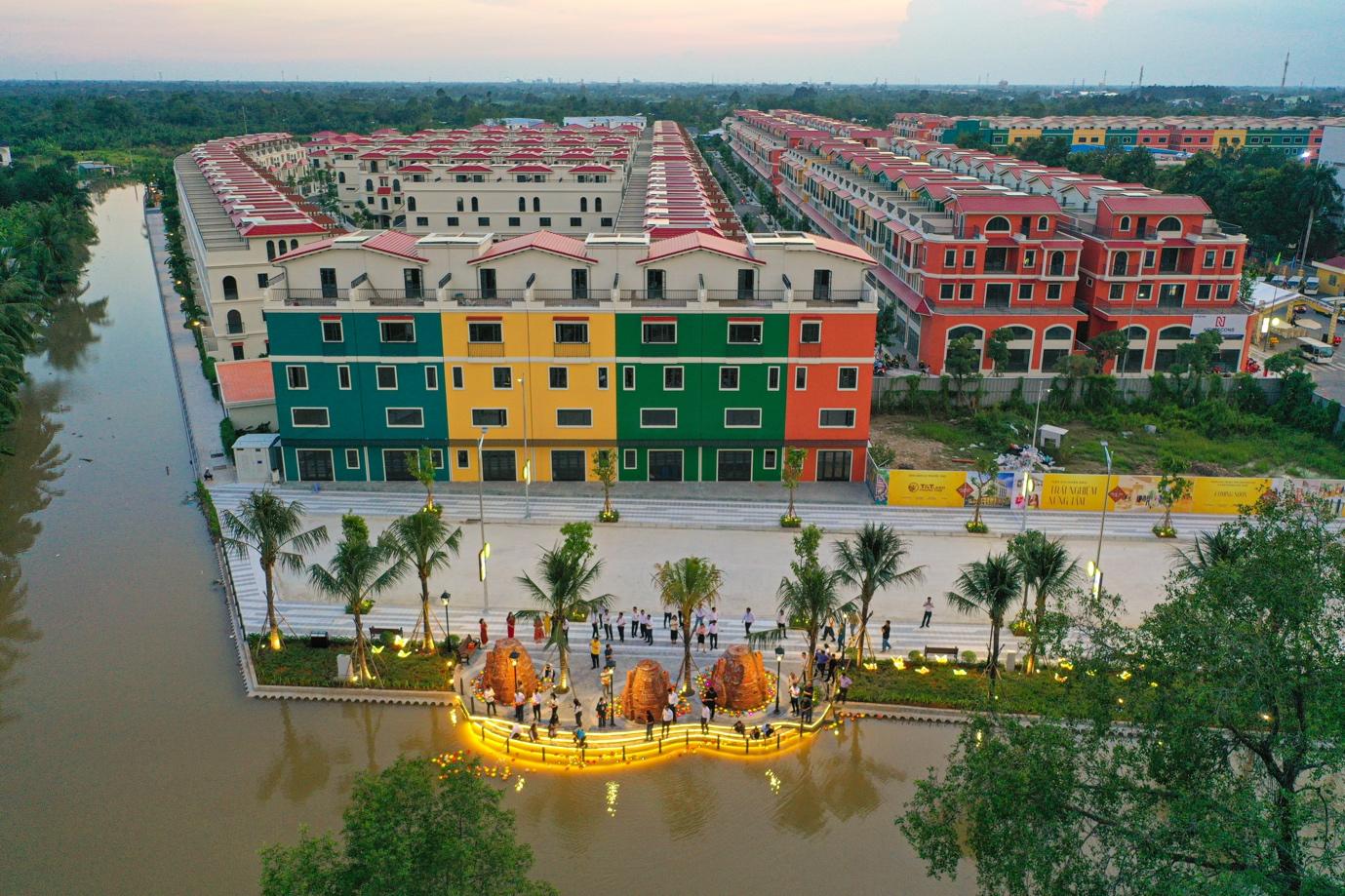 Vĩnh Long trong kh&ocirc;ng gian ph&aacute;t triển mới: Đ&ocirc; thị dẫn dắt tăng trưởng sẽ định h&igrave;nh tương lai - Ảnh 3.