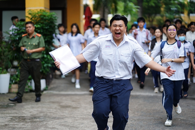 Những g&igrave; gi&uacute;p cha mẹ c&oacute; con thi lớp 10 y&ecirc;n t&acirc;m? Một điều Tổng B&iacute; thư, Chủ tịch nước mới chỉ đạo - Ảnh 1.